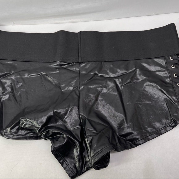 Darque Women's Black Shiny high waisted booty‎ shirts - Picture 3 of 5